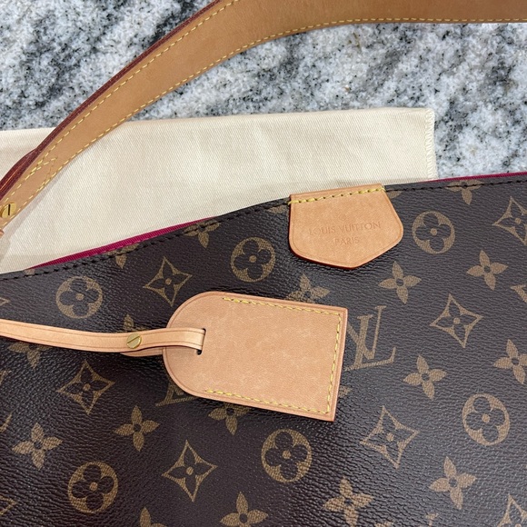 Louis Vuitton Brown Monogram Bag - Picture 2 of 13